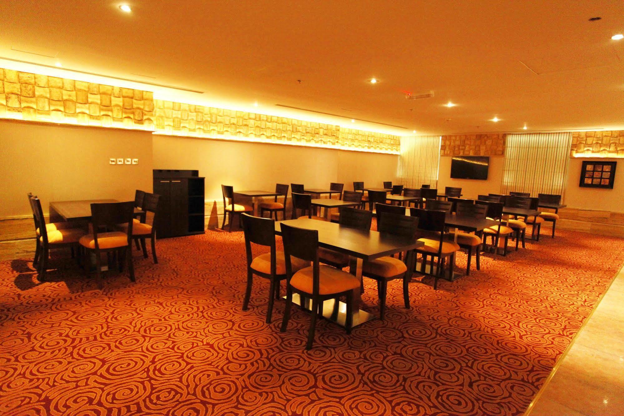 Golden Ocean Hotel Doha Eksteriør bilde